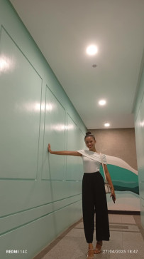 Caren Camarador, 18, Philippines