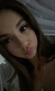 Belle, 18, Sweden
