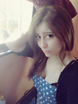 Sarah Knops, 22, Lebanon