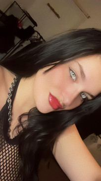 MissManon, 27, France