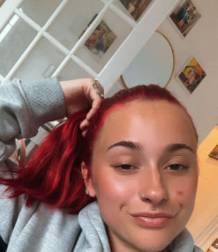 Mary, 18, United States