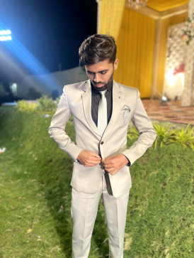 Iliyas Qureshi, 21, India