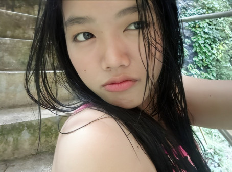 Chilinie, 19, Philippines