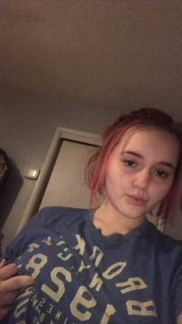Sandra Walker, 22, United States