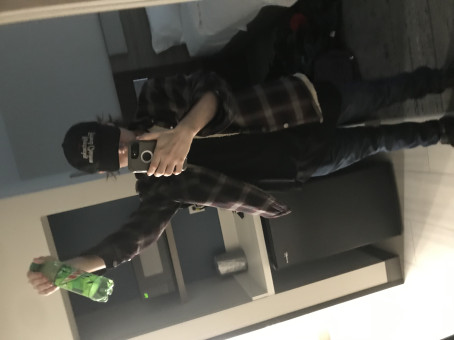 MrGraves, 23, United States