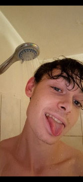 Mika, 22, Netherlands