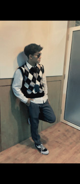 Davies Fernando, 21, Indonesia