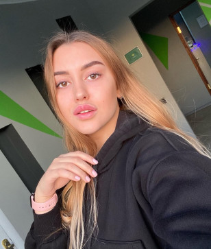 Sarah, 28, United States