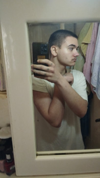 Xed, 20, Serbia