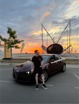 Alex, 25, Romania