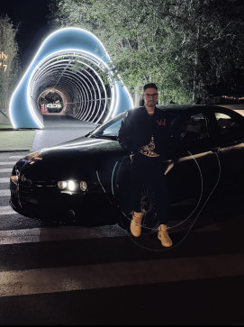 Alex, 25, Romania