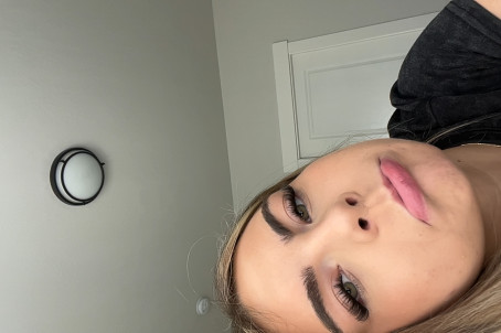 Sara, 20, United States