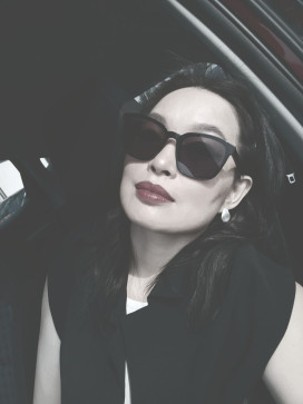 Reere Rika, 46, Indonesia