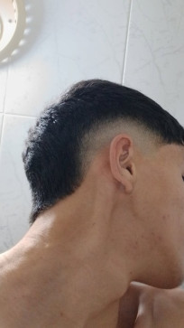 Dodo Micra, 18, Algeria