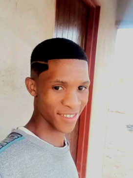 Screamer, 21, Botswana