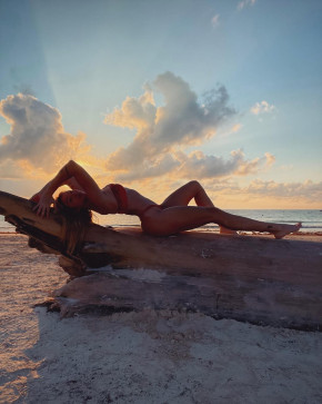 Skyxc, 19, Jamaica