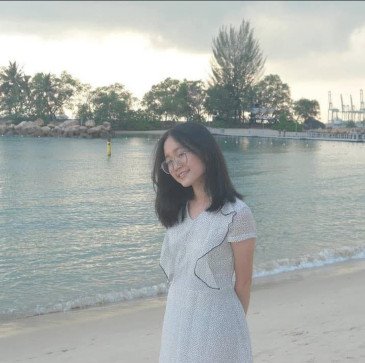 Jingyang, 20, Myanmar