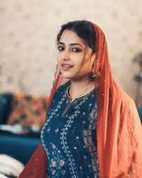 Shamna, 32, India