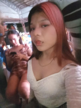 Khezia Xyrumzchy, 18, Philippines