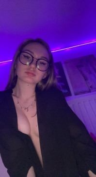 Pamela, 22, United States