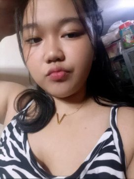 Xin, 20, Philippines
