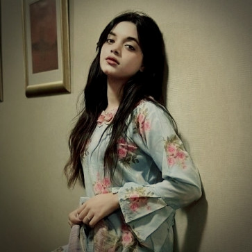 Shayna, 18, India