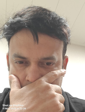 Robin, 44, India