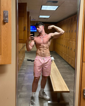 Jemmy Nik, 18, Argentina