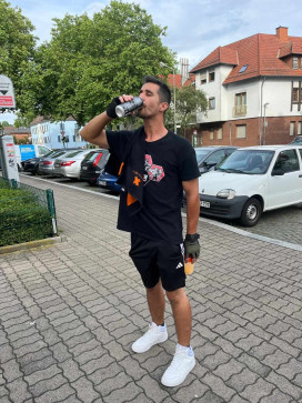 MrMcBubbles, 32