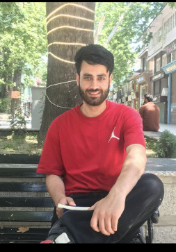 Kashmiri, 24, India
