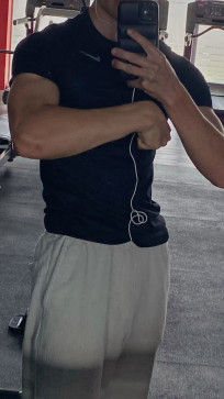 Russ, 20, Philippines