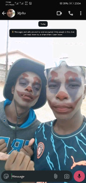 Tjidzani, 19, Botswana