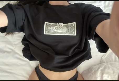 Amy, 18, Italy