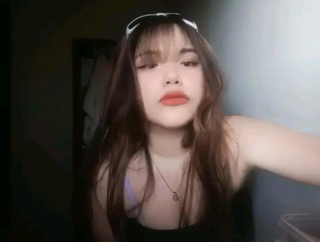 Hazel, 20, Philippines