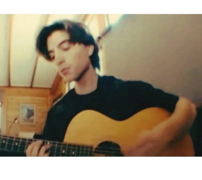 Sam, 18, Greece