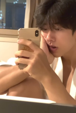 Vasii Maok, 18, South Korea