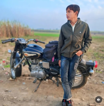 Sanib, 18, India