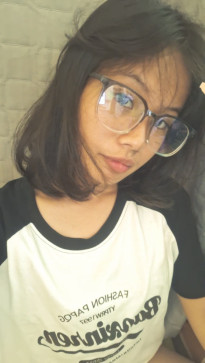 Viola, 18, Philippines