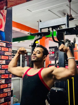 Manu, 24, India