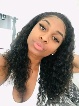 Ella Daniels, 28, United States