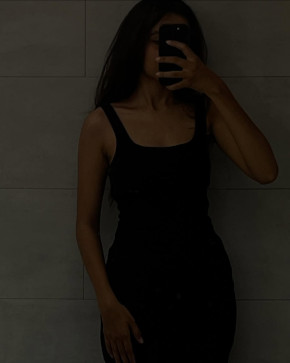 Haniya, 19, India