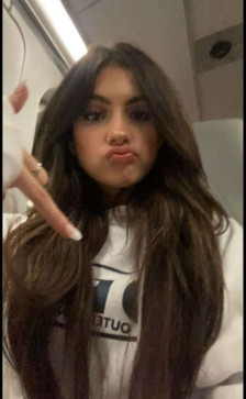 Zoey, 19, United States