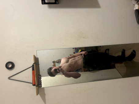 Lucas, 21, Australia