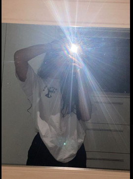 Rhianna, 18, India