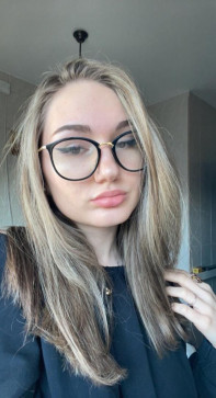 Sara, 25, United States