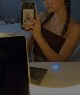 Selah, 18, Canada