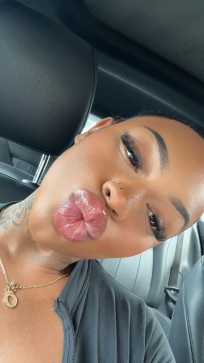 Pretty Jame, 22, United States