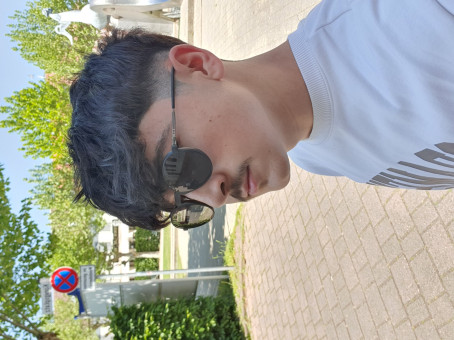 Ar Byl, 18, Germany