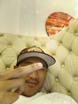 Joshua Acebuche, 18, Philippines