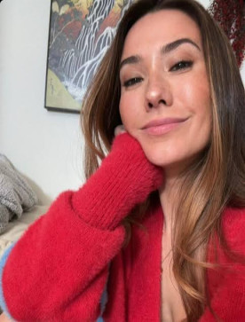 Bella, 29